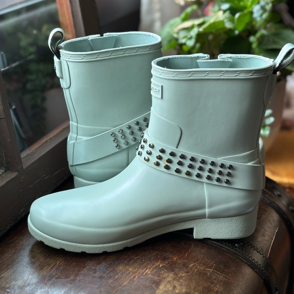 Hunter Refined Stud Ankle Boots - Picture 4 of 14